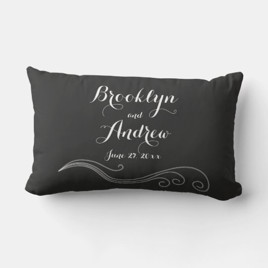 カスタムモノグラムの白黒結婚の枕 ランバークッション (裏面)