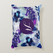 カスタムモノグラムブルーパープルフラワーパターン アクセントクッション (正面(垂直))