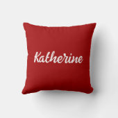 カスタムモノグラム名ダークキャンディーアップルレッド クッション (裏面)