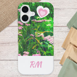 カスタムモノグラム フローラル メドウ ピンク ホワイト iPhone 16ケース