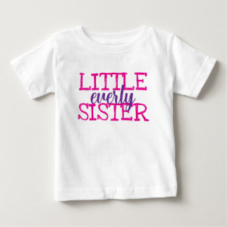カスタムモノグラム 仲の良い姉妹デザイン ベビーTシャツ