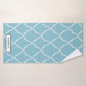 カスタムライトブルーモロッコ格子パターン バスタオル (バスタオル)
