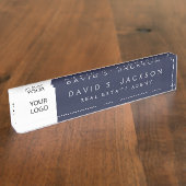 カスタムロゴネイビーブルーエレガントプロフェッショナル デスクネームプレート (側面)