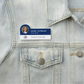 カスタムロゴ写真タイトルネイビーブルー白人社員 名札 (インサイチュ)