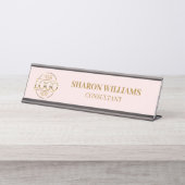 カスタムロゴ | プロフェッショナル赤面ピンクミニマリスト デスクネームプレート (正面)