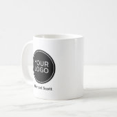 カスタム企業ロゴとプロフェッショナル従業員名 コーヒーマグカップ (正面左)