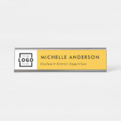 カスタム会社のロモダンゴ社員の黄色 デスクネームプレート (正面)