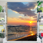 カスタム写真とオプションの文字パーソナライズされた プランナー手帳<br><div class="desc">写真をアップロードし、文字を追加し、簡単にプランナーを作パーソナライズされた成するEDITクリックデザインを選択し、次に文字を選択して文字の色を変更。このデザインを他のZazzle製品に転送し、ほとんどのZazzleアイテムに合わせて調整できる。標準のStudioデザインは、プロフェッショナルプリント用に高解像度で作成される。Standard Studioのデザインとストップのデザインを選んでありがとう。</div>