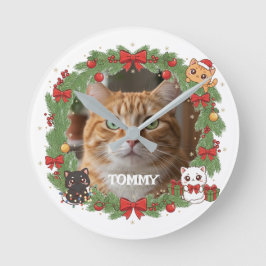 カスタム写真とペットの名前のクリスマス ラウンド壁時計