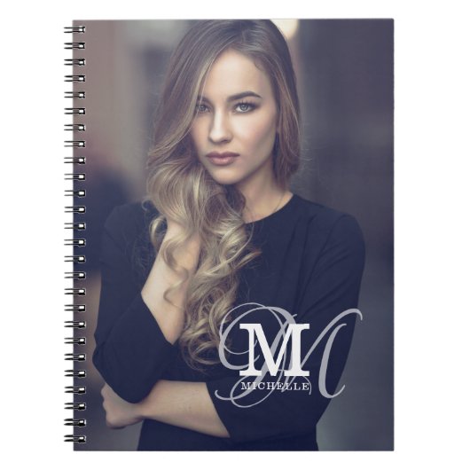 カスタム写真と名前のタイポグラフィ ノートブック (正面)