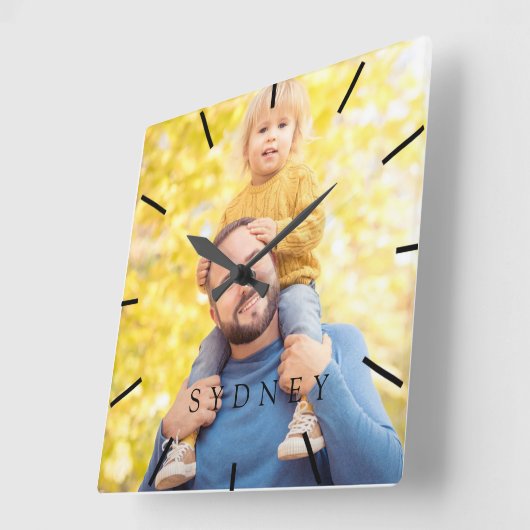 カスタム写真と名前パーソナライズされた スクエア壁時計 (傾斜)