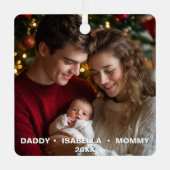 カスタム写真と文字のカップルと新生児 メタルオーナメント (正面)