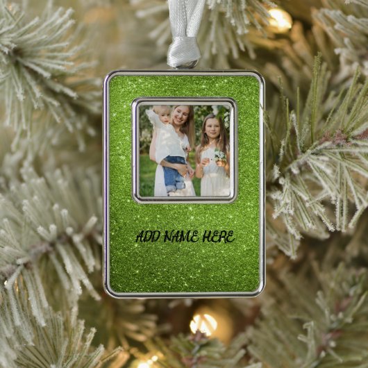 カスタム写真と文字グリーングリッター シルバープレートフレームオーナメント (ツリー)