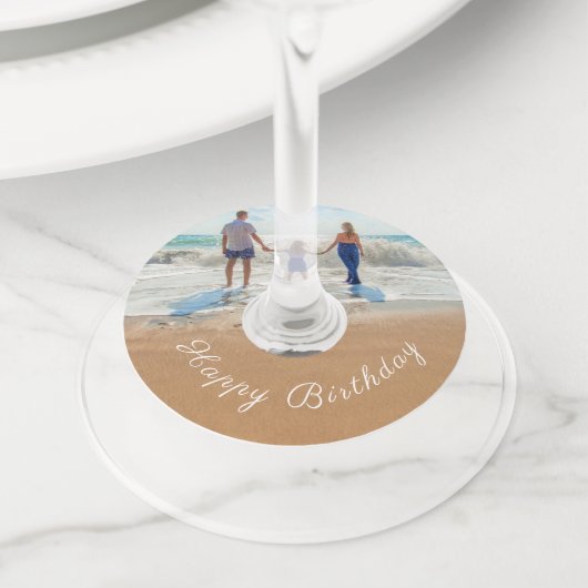 カスタム写真と文字誕生日ワイングラスラベル ワイングラスタグ (クローズアップ)