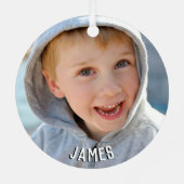 カスタム写真の名前モノグラムの緑金ゴールドレトロ メタルオーナメント (裏面)