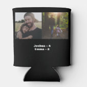 カスタム写真コラージュの父の年の黒 缶クーラー (裏面)