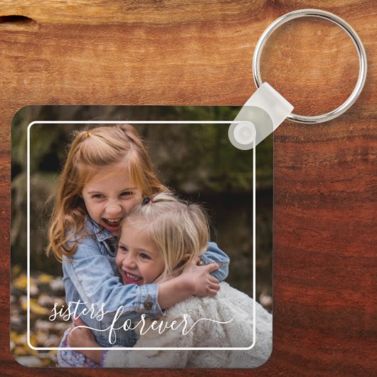 カスタム写真テンプレートパーソナライズされたシスターズフォーエバー キーホルダー (裏面)