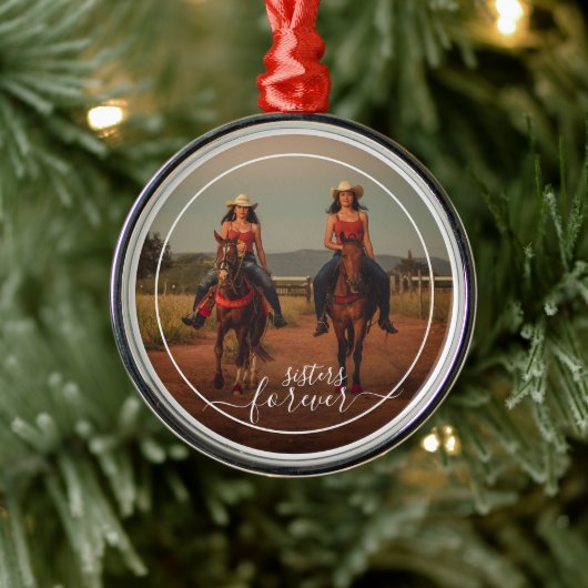 カスタム写真テンプレートパーソナライズされたシスターズフォーエバー メタルオーナメント (ツリー)