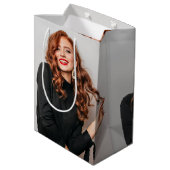 カスタム写真パーティー自撮写真写真 ミディアムペーパーバッグ (裏面アングル)