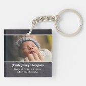 カスタム写真ベビー誕生日付と統計の黒板 キーホルダー (裏面)