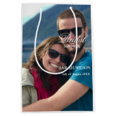 カスタム写真リラックスビーチ結婚式 ミディアムペーパーバッグ (正面)