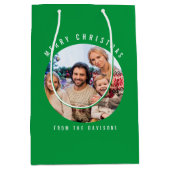 カスタム写真家名目出迎えクリスマスグリーン ミディアムペーパーバッグ (正面)