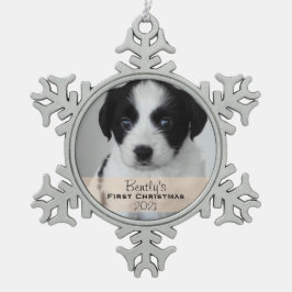 カスタム写真年の子犬の初めてのクリスマス スノーフレークピューターオーナメント