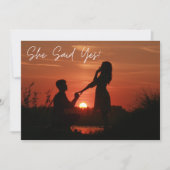 カスタム写真彼女が言ったYesエレガントタイポグラフィ 招待状 (正面)