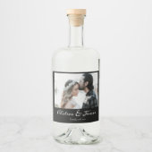 カスタム写真書道ブラック結婚の婚約 リキュールボトルラベル (正面)