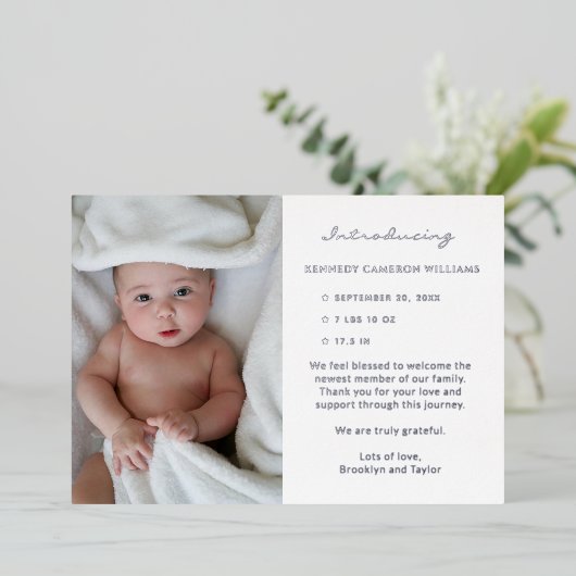カスタム写真生まれたばかりの可愛いシンプルベビー誕生 箔招待状 (立ち正面)