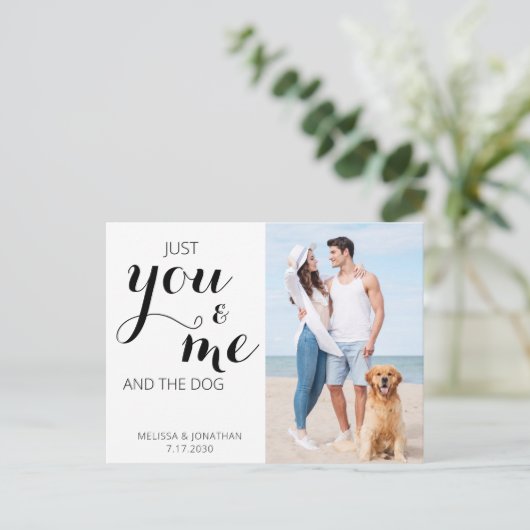 カスタム写真私の犬の結婚式の日付を保存 案内ポストカード (スタンド正面)