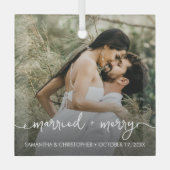 カスタム写真結婚したとメリー初めてのクリスマス ガラスオーナメント (正面)