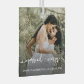 カスタム写真結婚したとメリー初めてのクリスマス ガラスオーナメント (正面右)