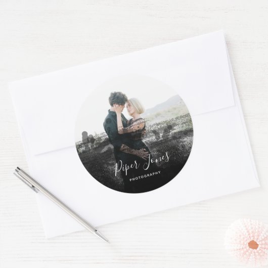 カスタム写真黒抽象芸術写真家クラ ラウンドシール (封筒)