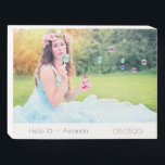 カスタム写真16th birthday hello 16 girl ウッドボックスサイン<br><div class="desc">テンプレートの写真。彼女素晴らしのための甘い16歳の誕生日の贈り物や記念の品。簡単写真や文字にテンプレートを使用する。黒モダン字と文字：こんにちは16。名前と日付のテンプレート。黒文字。</div>