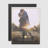 カスタム写結婚真 |モダンタイポグラフィと金ゴールド マグネット招待状 (正面/裏面)