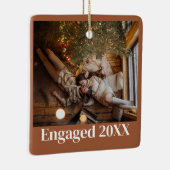 カスタム初めてのクリスマス対婚約した写真 セラミックオーナメント (右)