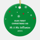 カスタム初めてのクリスマス連結婚した連 セラミックオーナメント (正面)