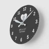 カスタム可愛いシンプルハート写真・文字 ラウンド壁時計 (傾斜)