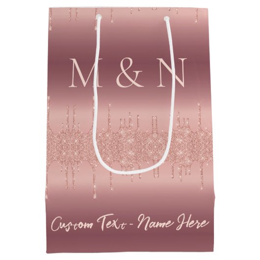 カスタム名と文字のローズゴールド ウェディング ギフトバッグ (裏面)