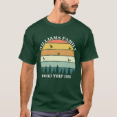 カスタム名入り家族バケーション マウンテン ロードトリップ Tシャツ (正面)