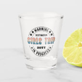 カスタム女子の旅行進行中のグラデーションおもしろい ショットグラス (正面)