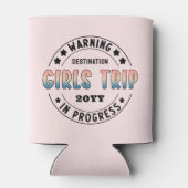 カスタム女子旅進行中 グラデーション面白 缶クーラー (裏面)