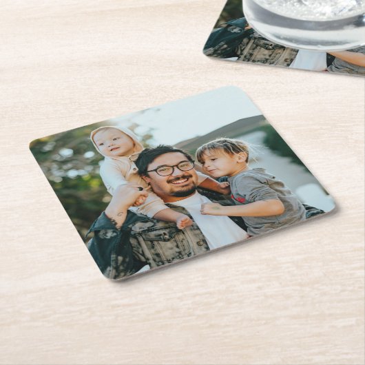 カスタム家族の写真パーソナライズされた スクエアペーパーコースター (アングル)