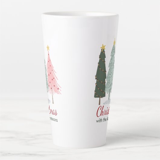 カスタム家族の名前ミニマルモダンリスクリスマス カフェラテマグ (正面)