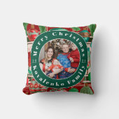 カスタム家族フォトレッドグリーンプレイドホリデー クッション (正面)