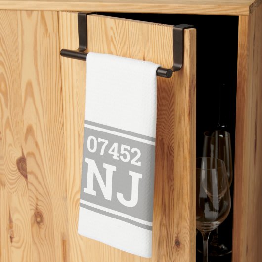 カスタム州郵便番号引っ越し祝いパーティーギフトグレー キッチンタオル (三つ折り)