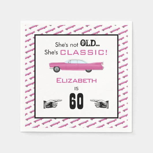 カスタム年は彼女は歳ではなくクラシック誕生日 スタンダードカクテルナプキン (正面)