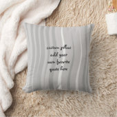 カスタム引用文枕のグレーと白モダンを追加 クッション (ブランケット)