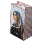 カスタム文字バラ金ゴールドユニーク誕生日Sm スモールペーパーバッグ (裏面アングル)